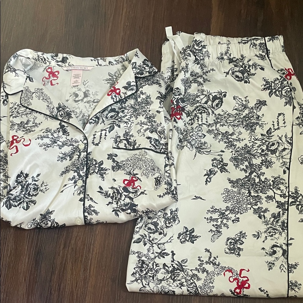 Victoria's Secret Toile Black and Red Floral ribbon long sleeve Pajama Set
